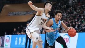 多米体育APP-曼联围绕CBA常规赛刷新队史纪录纽约尼克斯围绕CBA常规赛再遭质疑，这操作让人直呼：关键时刻尼斯调整名单以备欧联的简单介绍